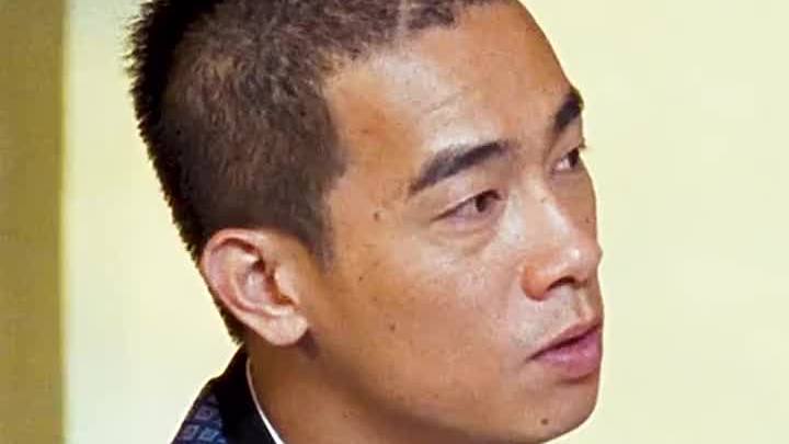 你们的山鸡来咯,这个发型不是谁都可以的.