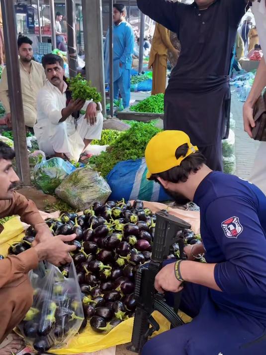 带大家去看看，巴基斯坦买菜有多便宜