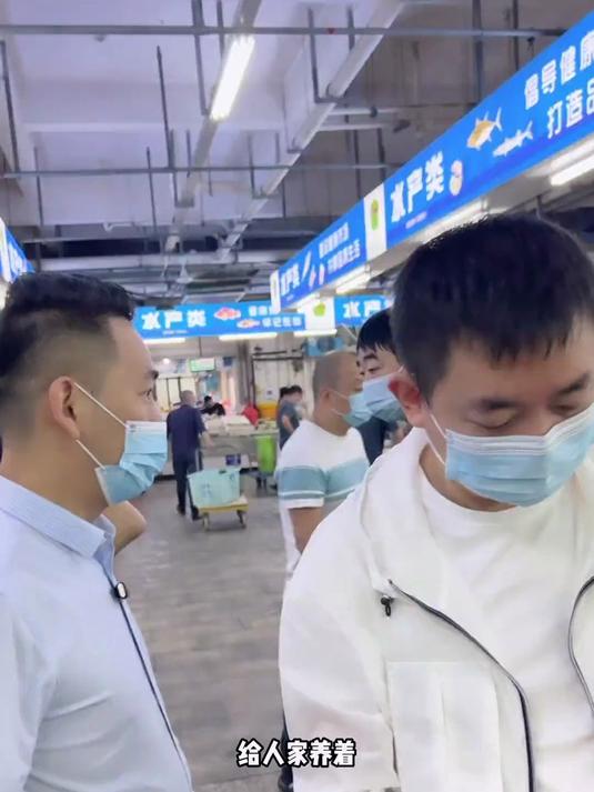 千岛湖鱼市，收获满满。以后去到每个城市希望能这样走走，发现更多特色美食
