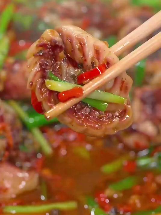 鱿鱼须挑大份的!凉拌脆,吃着清爽