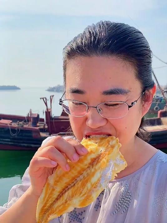 深海鳕鱼干自然晾晒,煲汤炒菜放一点,鲜味儿立马提!