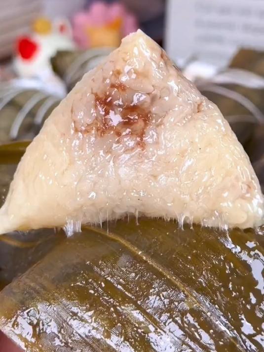 新出的嗷呜一口粽子组合,软糯弹牙,真的超好吃五芳斋粽子