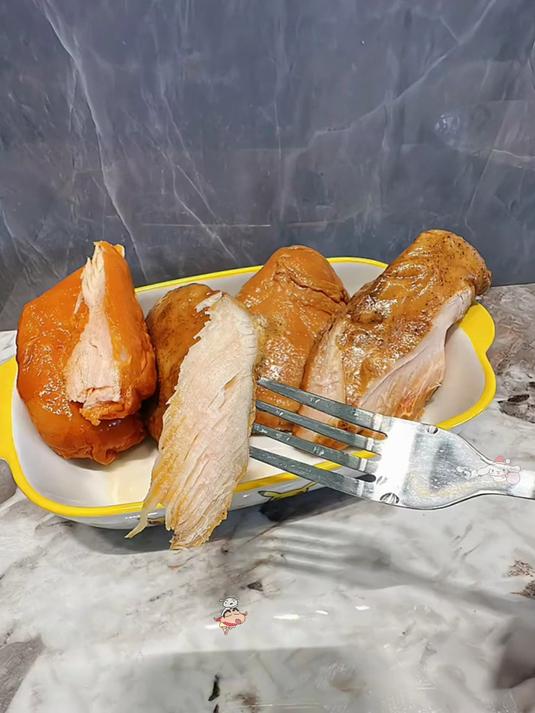 减脂期总饿肚子？优形鸡胸肉管够！高蛋白低卡巨饱腹！