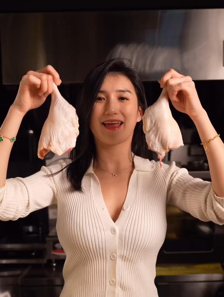 60秒极简方法做出外脆内软爆汁黄金气炸鸭腿,连骨头都入入味了!