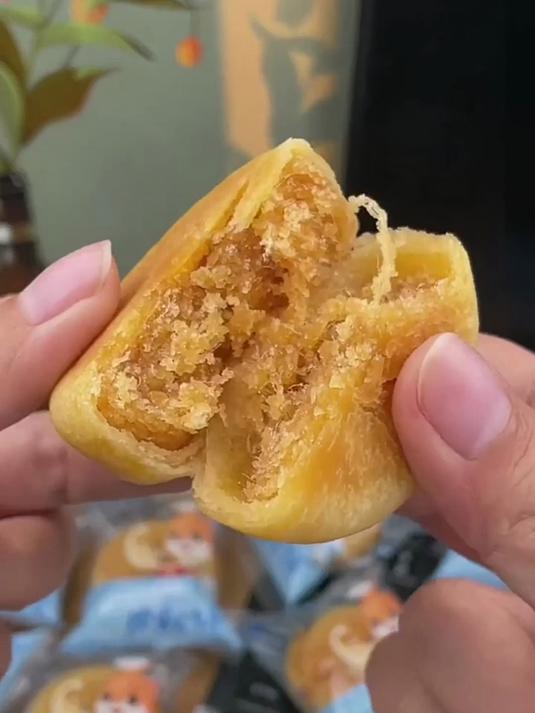 三只松鼠肉松饼