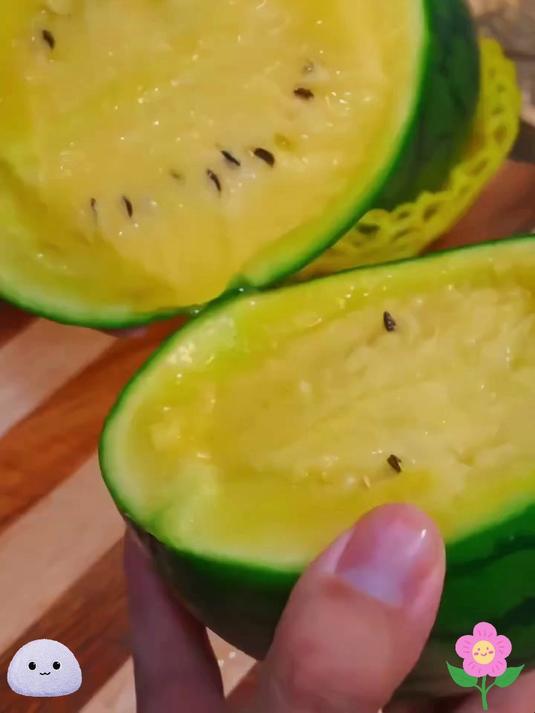 夏日清凉神器,黄心西瓜,脆爽爆汁超治愈!