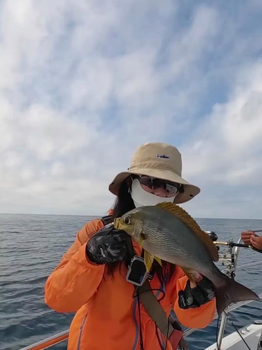 钓鱼佬来看海了,哈哈哈哈,海钓新体验,这次都能解锁什么鱼呢～