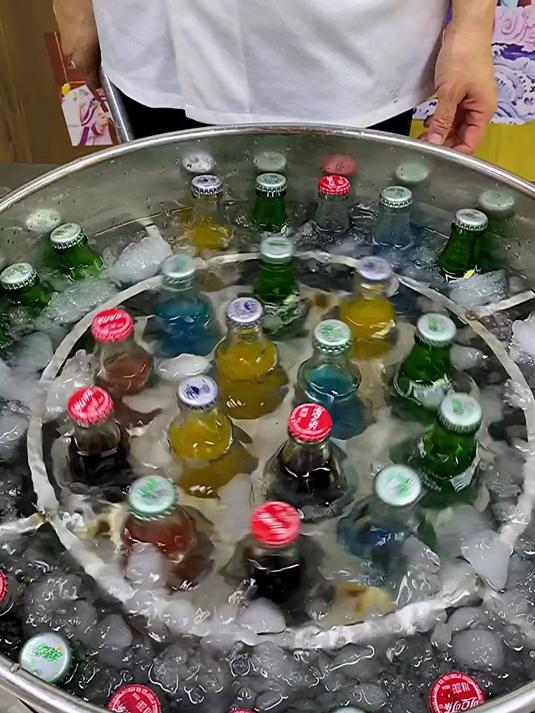 摇摇冰的做法与配料大全:鲜果、冰块、蜜汁糖浆的完美组合!