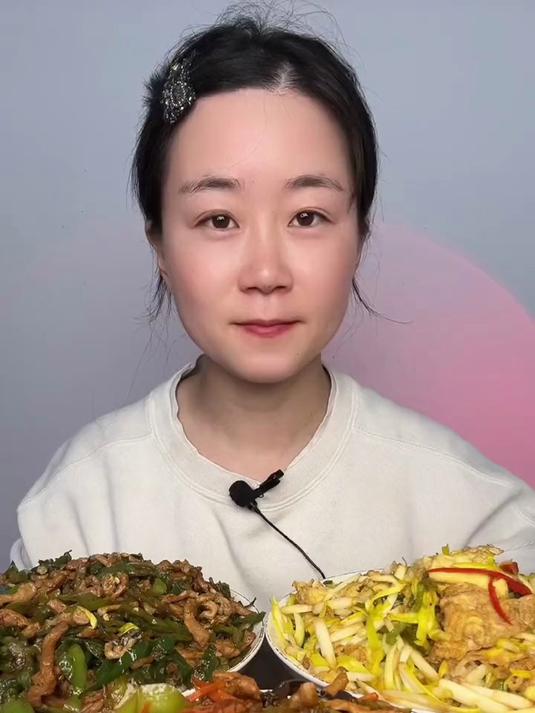 三款盖饭轮番炫!青椒肉丝爆香蒜黄鸡蛋滑嫩鱼香够味