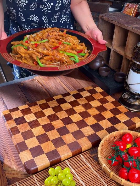谁懂啊!乐山钵钵鸡大杂烩香到我狂炫三碗饭!#钵钵鸡大杂烩#