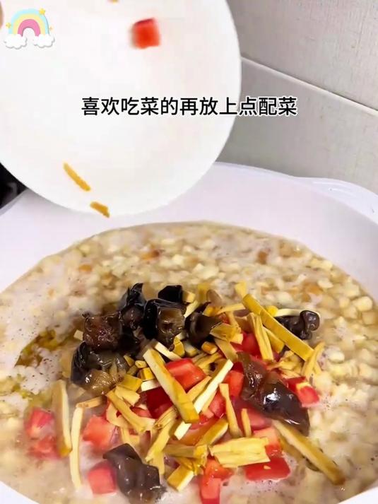 西安牛羊肉泡馍,汤香 肉烂 馍还特别筋道,吃上一口太满足了