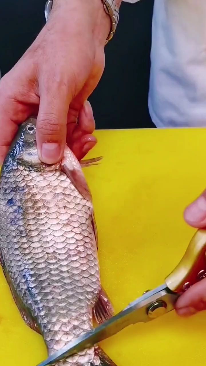 鲫鱼萝卜丝汤汁浓白小窍门!“鲫鱼 ”