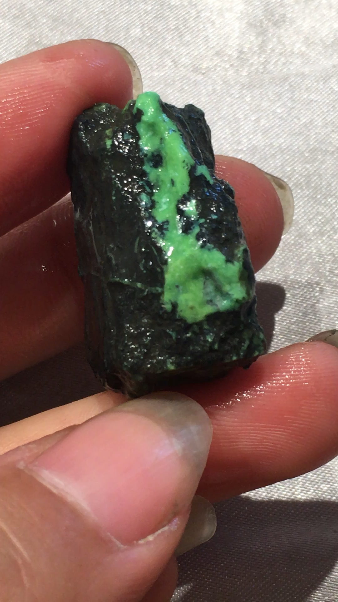 原矿三无绿松石菜籽黄配饰料尺寸202815重12.2克可代工支持检测