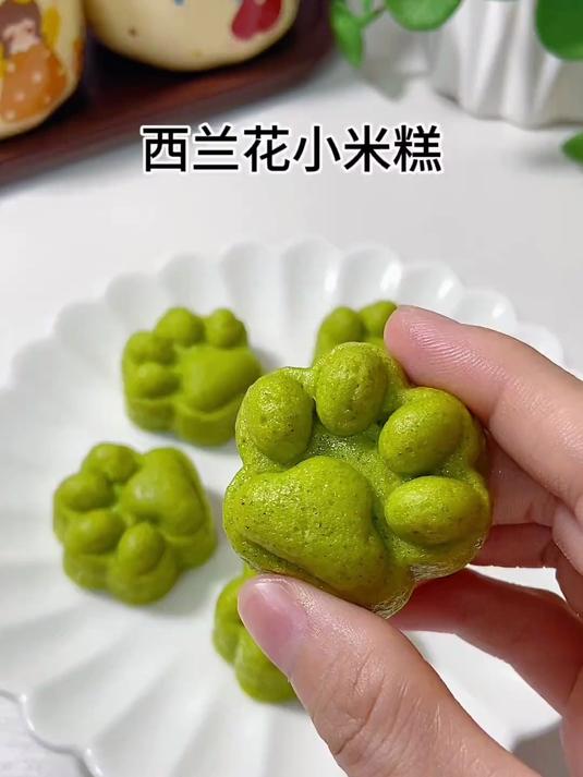 宝宝辅食-西兰花小米糕