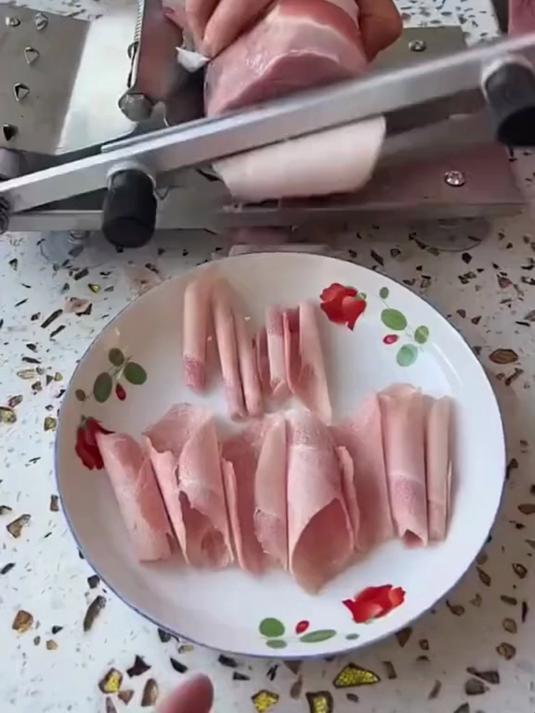 家用牛羊肉切片机，锋利耐用，轻松切出均匀好肉片