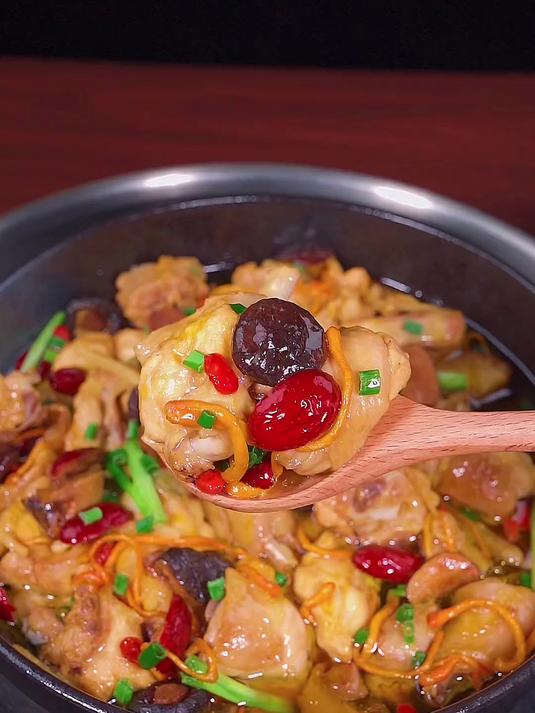 香菇滑鸡的做法，又嫩又滑特别好吃