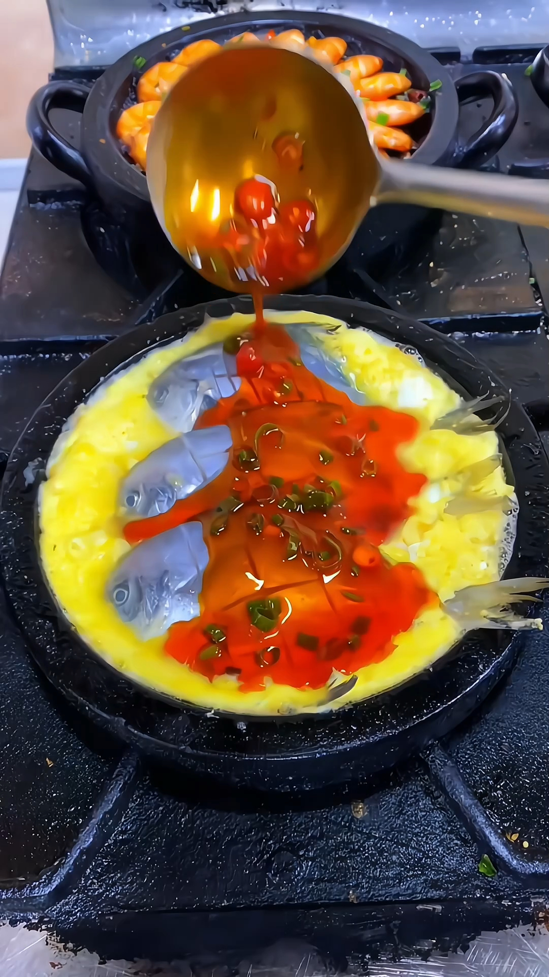 没有什么是一顿火锅不能解决的,在家就能吃饭鲳鱼小火锅,幸福满满!