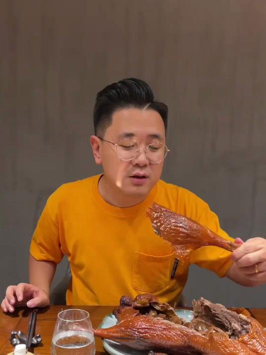 大logo到底动了谁的蛋糕