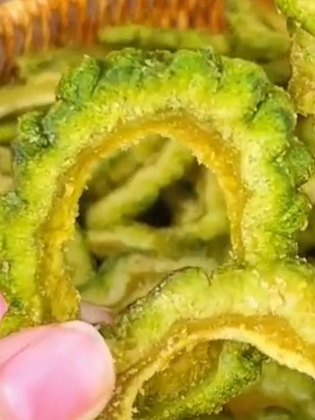 清香苦瓜脆片无负担,脆爽可口,办公休闲小零食