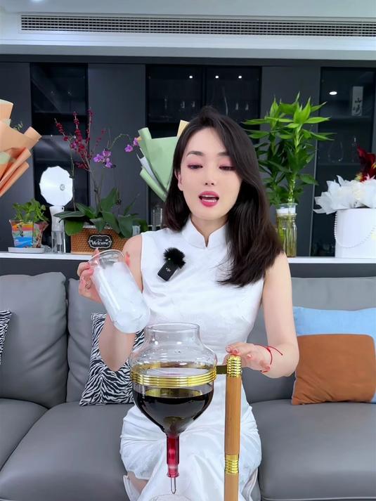 啤酒肚的三十岁以上的都把啤酒换成我们的葡萄酒,源头直发有保障