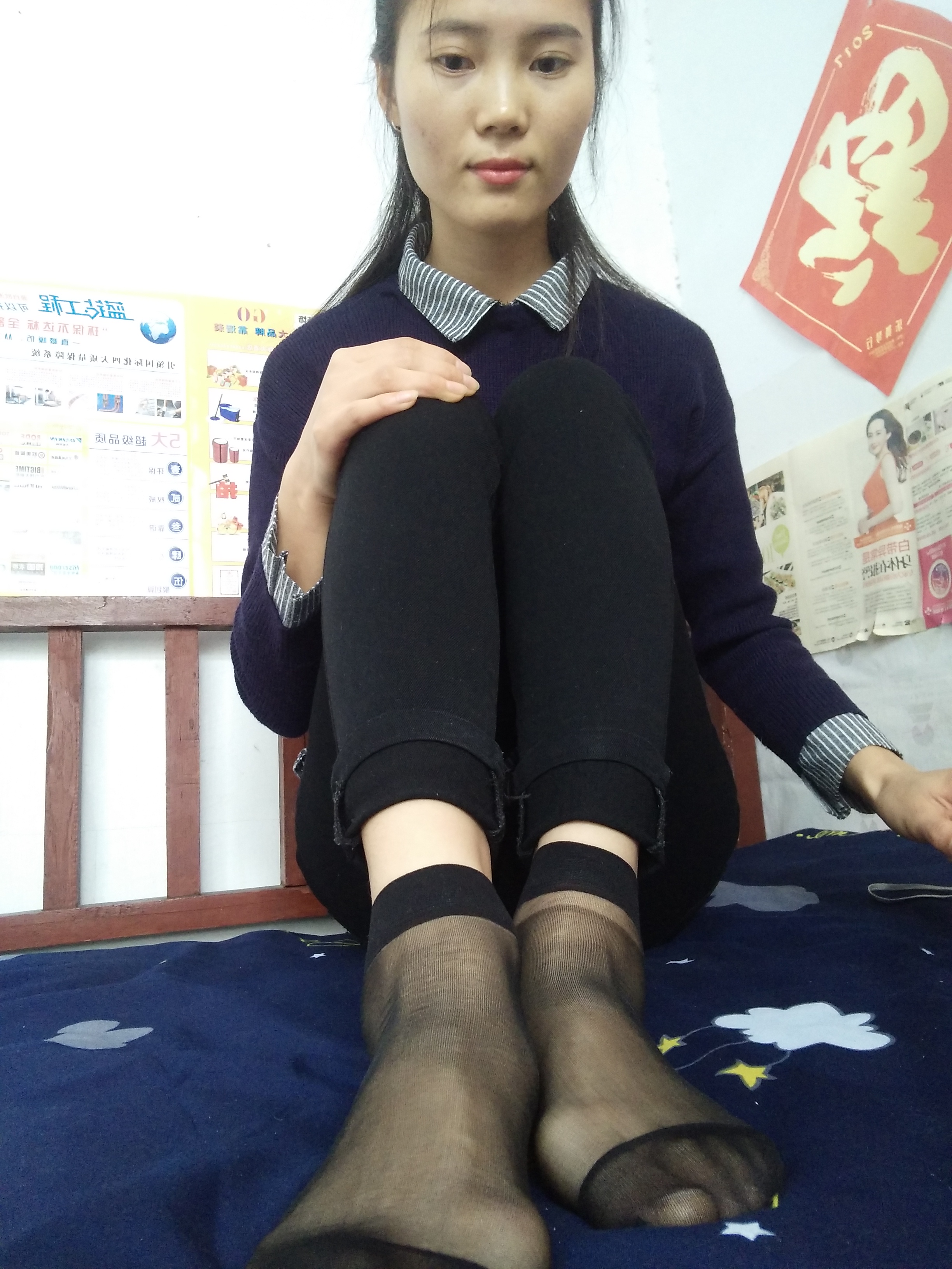 图片[18]-学妹校园寝室短丝系列005期 徐璐[52P85M]-六色网
