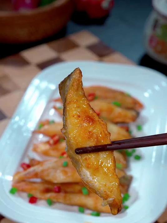 酥脆美味的椒盐鲳鱼