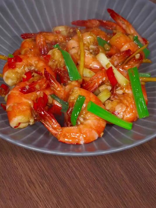 美味下饭的爆炒大虾