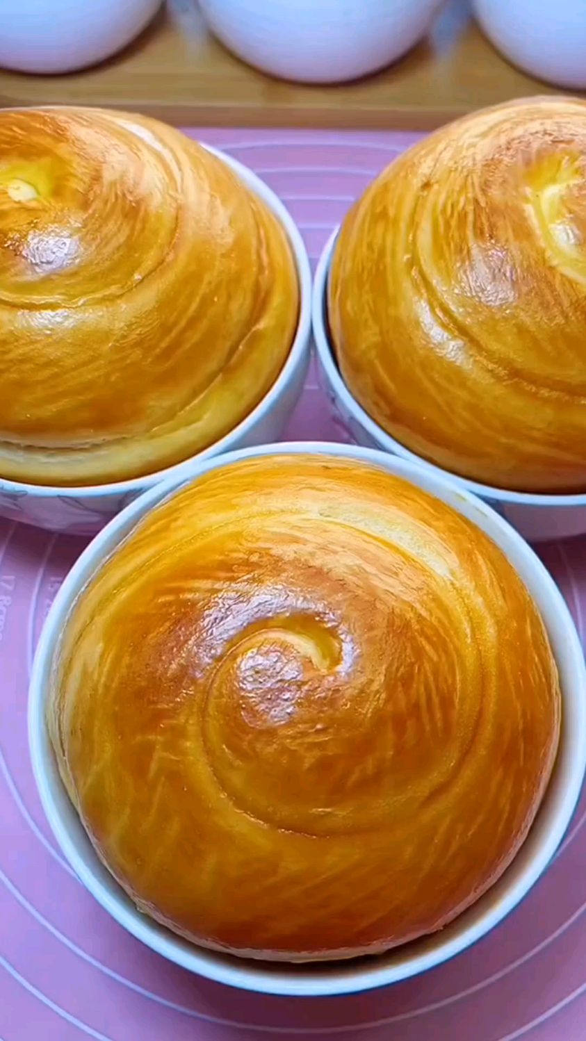 三个鸡蛋一碗面粉在家蒸面包