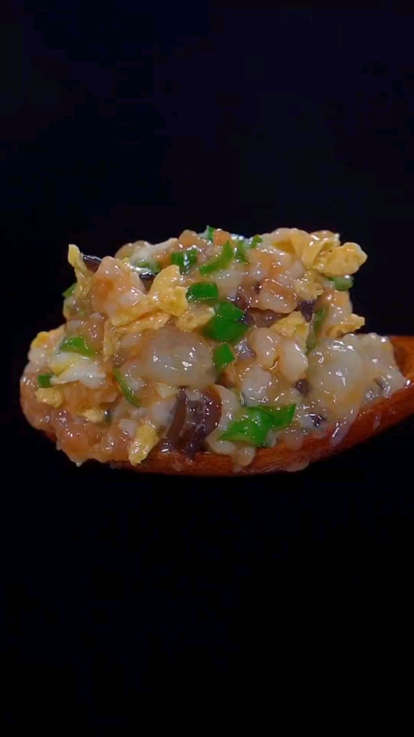 我相信您吃过各种各样的饺子馅,但您一定没吃过我这样的三鲜肉馅