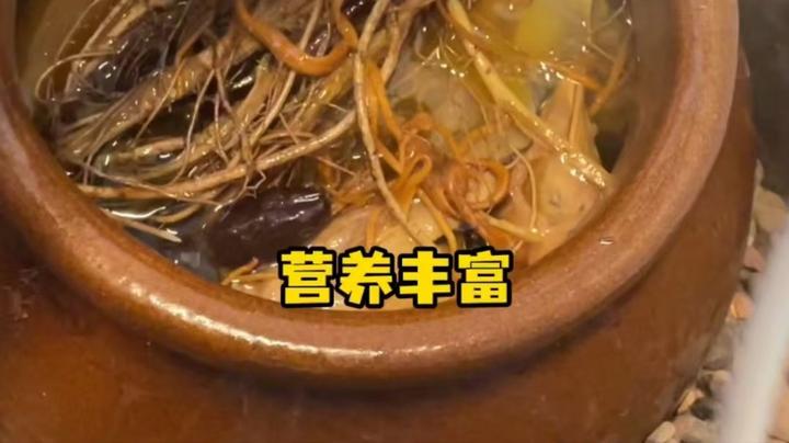 陕西面馆瓦罐煨汤