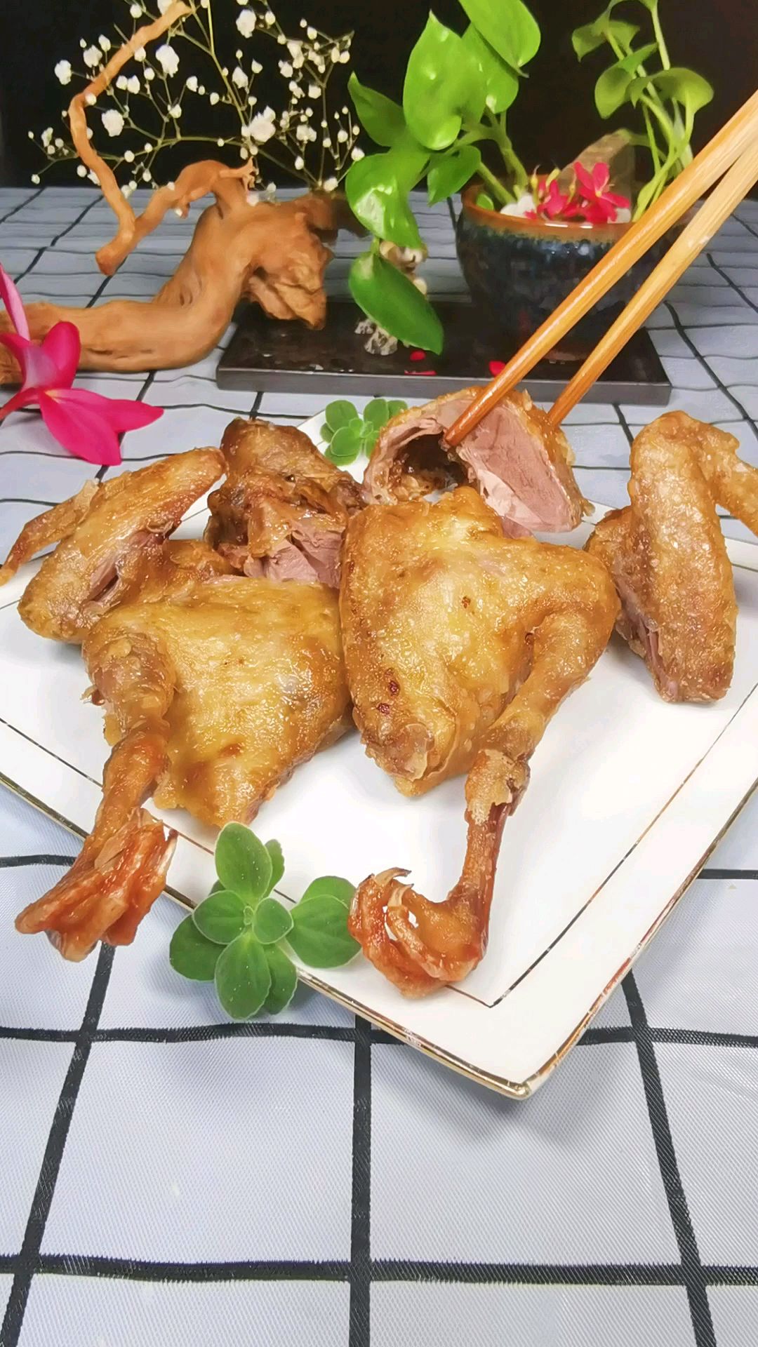 香酥鸭香酥鸡你可能吃过,香酥鸽子你吃过吗?