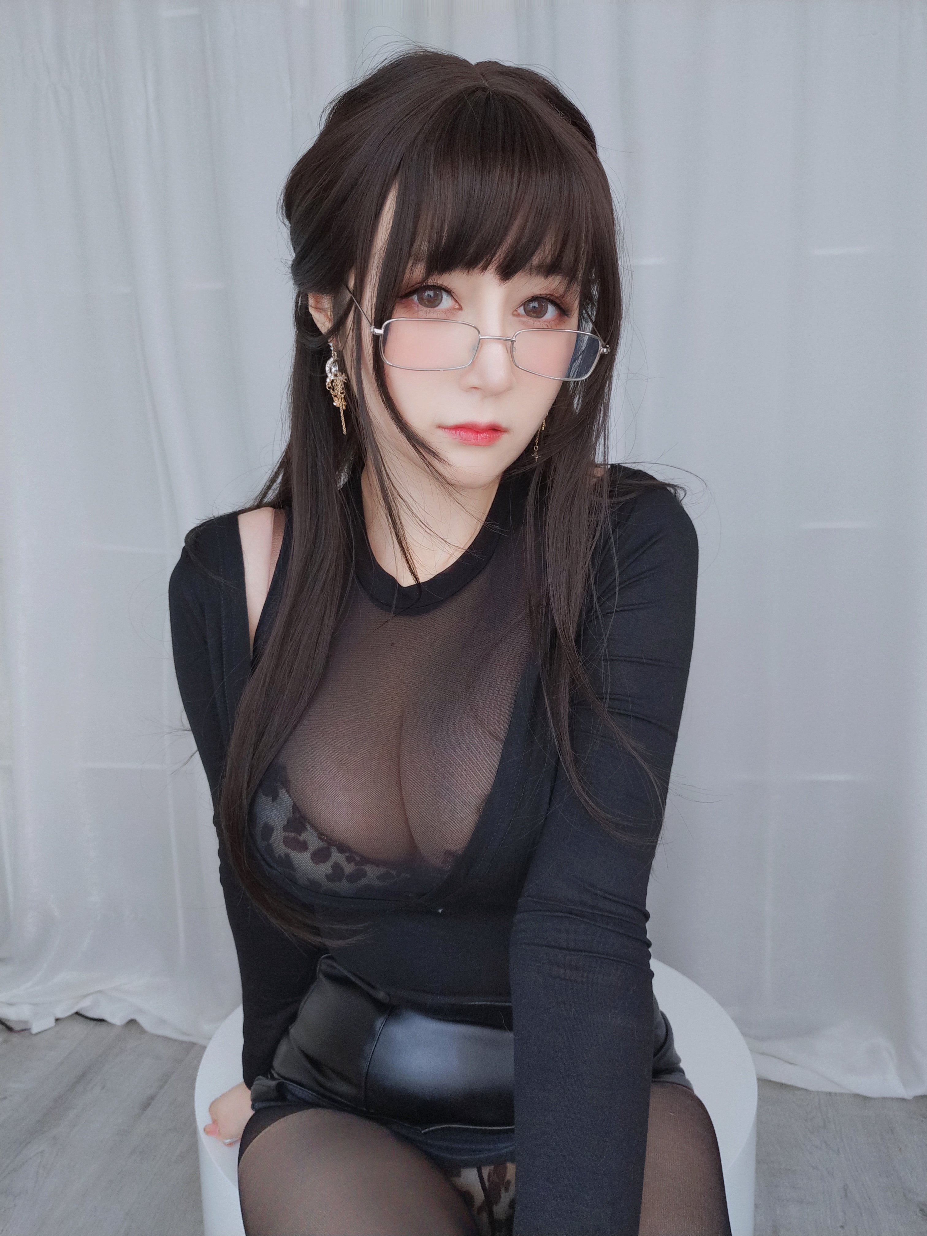 图片[24]-Coser小姐姐白银 NO.156 — 黒糸女上司 [46P+3V315M]-六色网