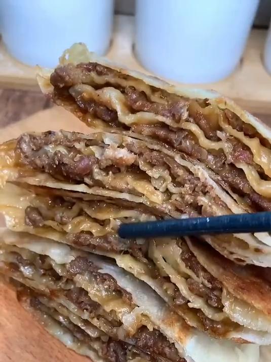 牛肉洋葱肉饼来啦!