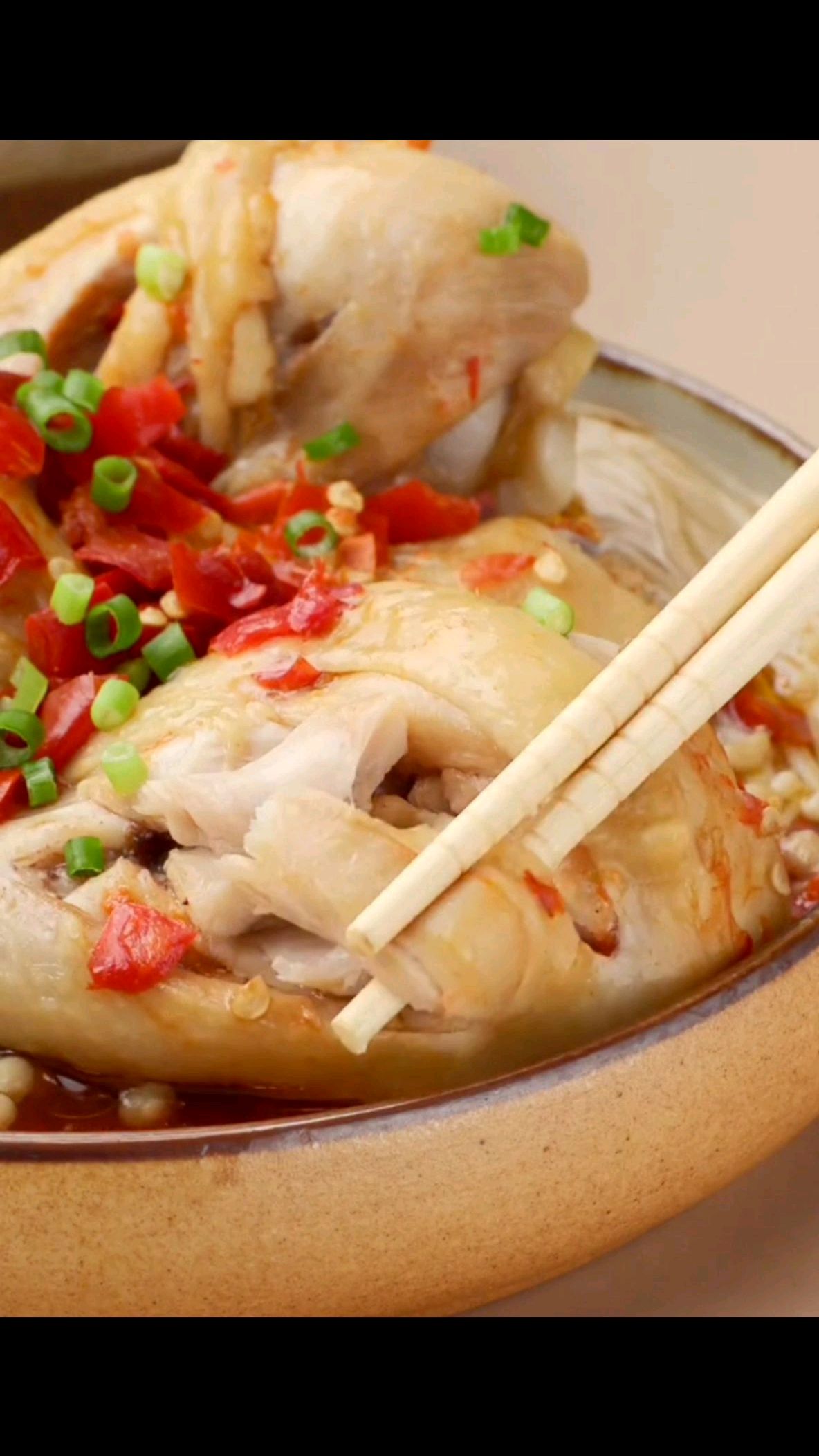 晚饭吃了没,来个大鸡腿怎么样,剁椒蒸鸡腿懒人做法
