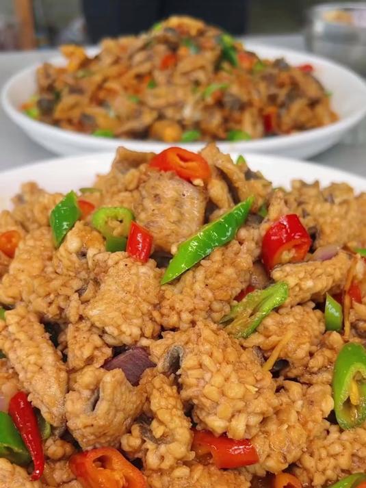 河鳗三吃唤起儿时溪边的美食记忆,真的太好吃了