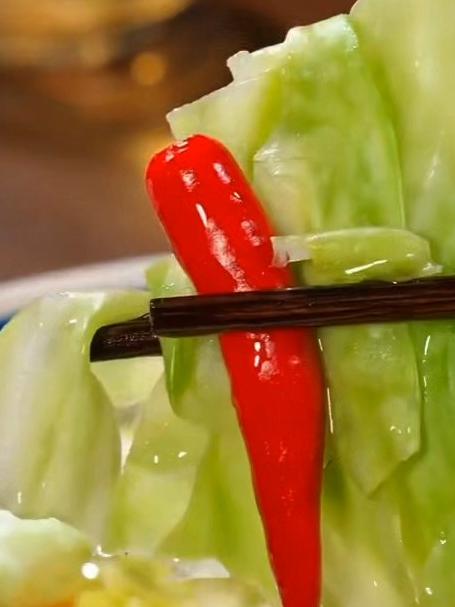 今天给大家分享一个跳水泡菜的做法