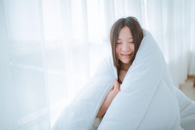 玥玥生辉-六色网