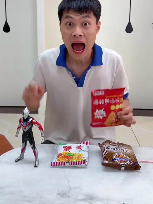 干脆面咔咔脆 · 怀旧零食新体验