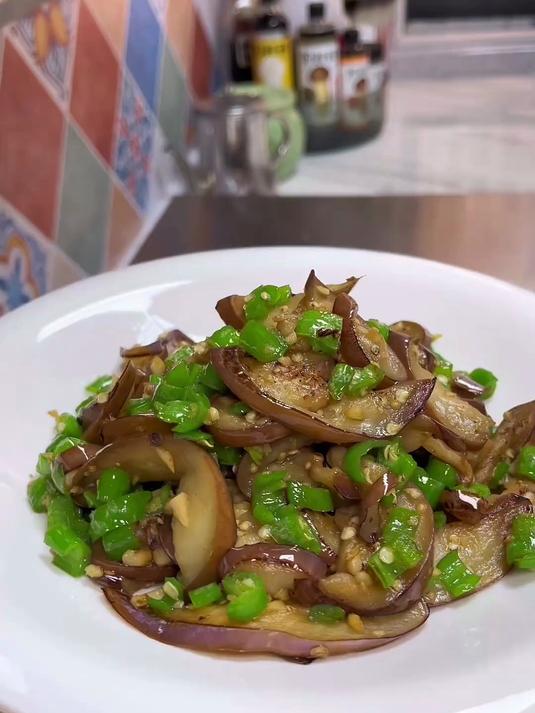 家庭版素炒茄子,原汁原味茄子软烂