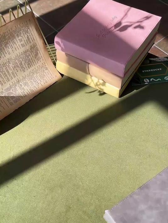 这个设计师也太懂创意了吧!把自己的名字DIY中性笔上,想丢都难