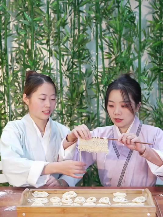 穿越回古代想吃方便面怎么办?