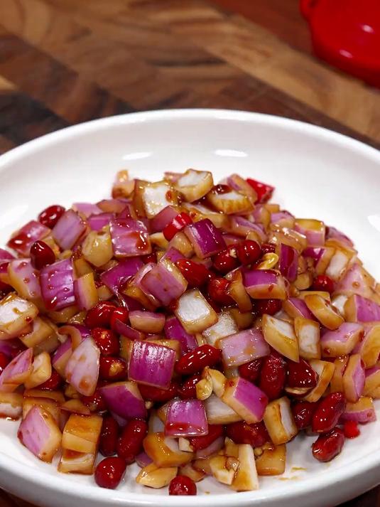 没想到凉拌洋葱是一道简单有营养的凉菜