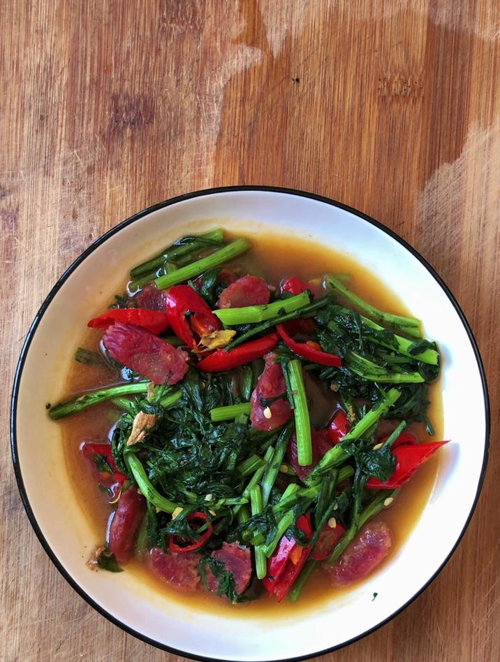 四川腊肠怎么做好吃,炒茼蒿好吃
