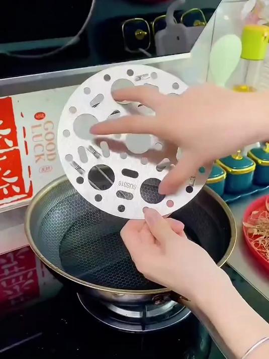 不锈钢蒸蛋架，蒸蛋快速还好剥皮！平时热饭热菜也很方便！