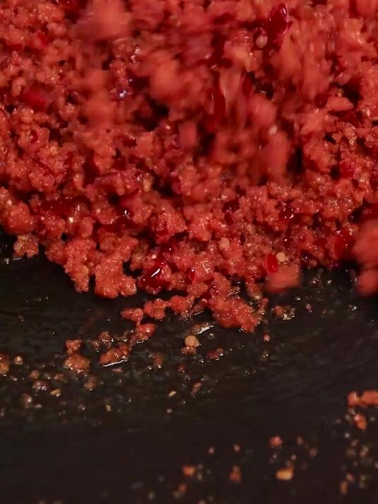 渣海椒不仅可以炒回锅肉,还可以炒洋芋和土豆,还可以做扣肉