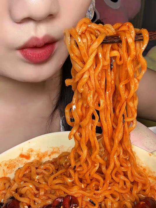 八爪鱼火鸡面～冷萃酸奶