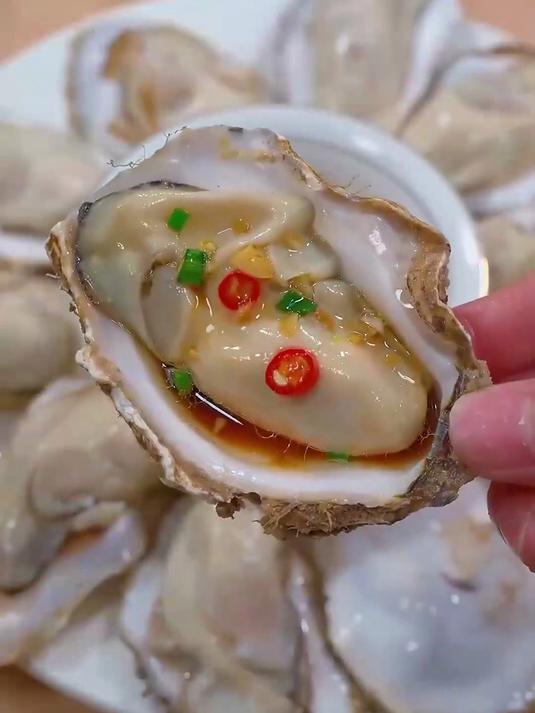 懒人快手菜～乳山生蚝鲜嫩无腥，五分钟搞定一餐