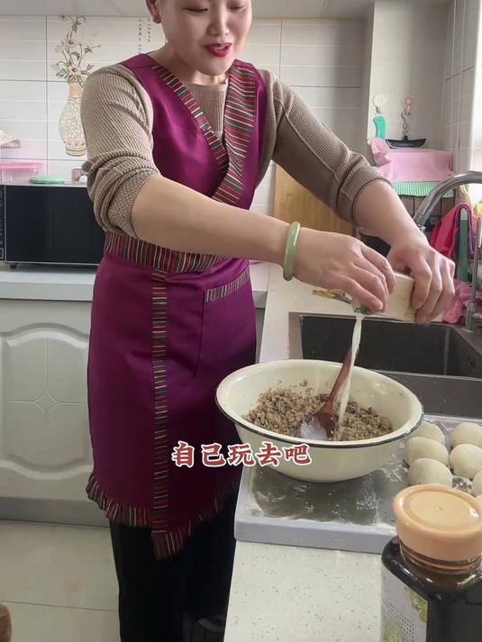 发面的板栗包,祝宝宝们新的一年发达、顺利!