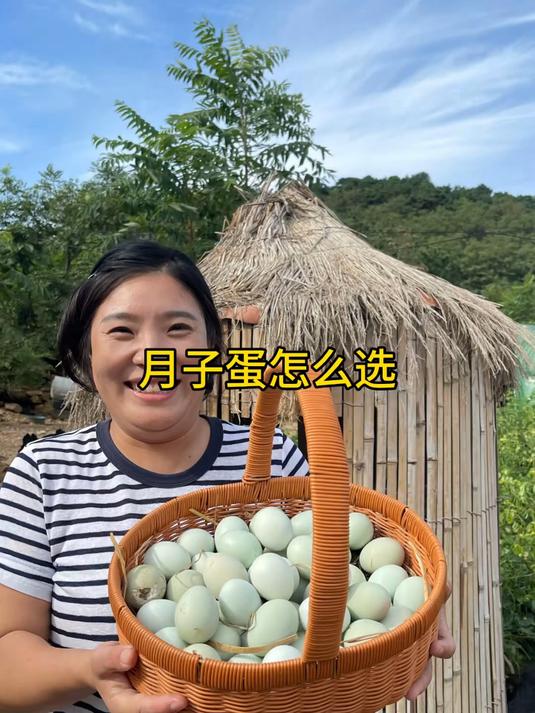 谁懂啊!这乌鸡蛋煎出来香到离谱,蛋黄沙沙糯糯,蛋白紧实不柴