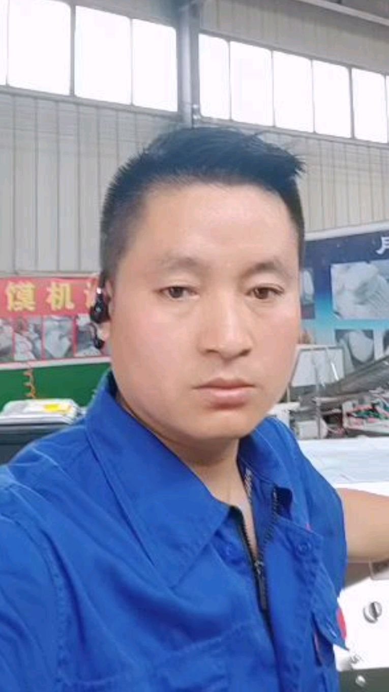 金恒川机械三个刀头白吉馍机子操作讲解视频不用来换模具的机器白吉饼烧饼夹里脊成型机